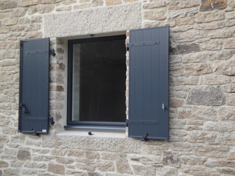 Pose de fenêtres et volets battants Quimper (2)